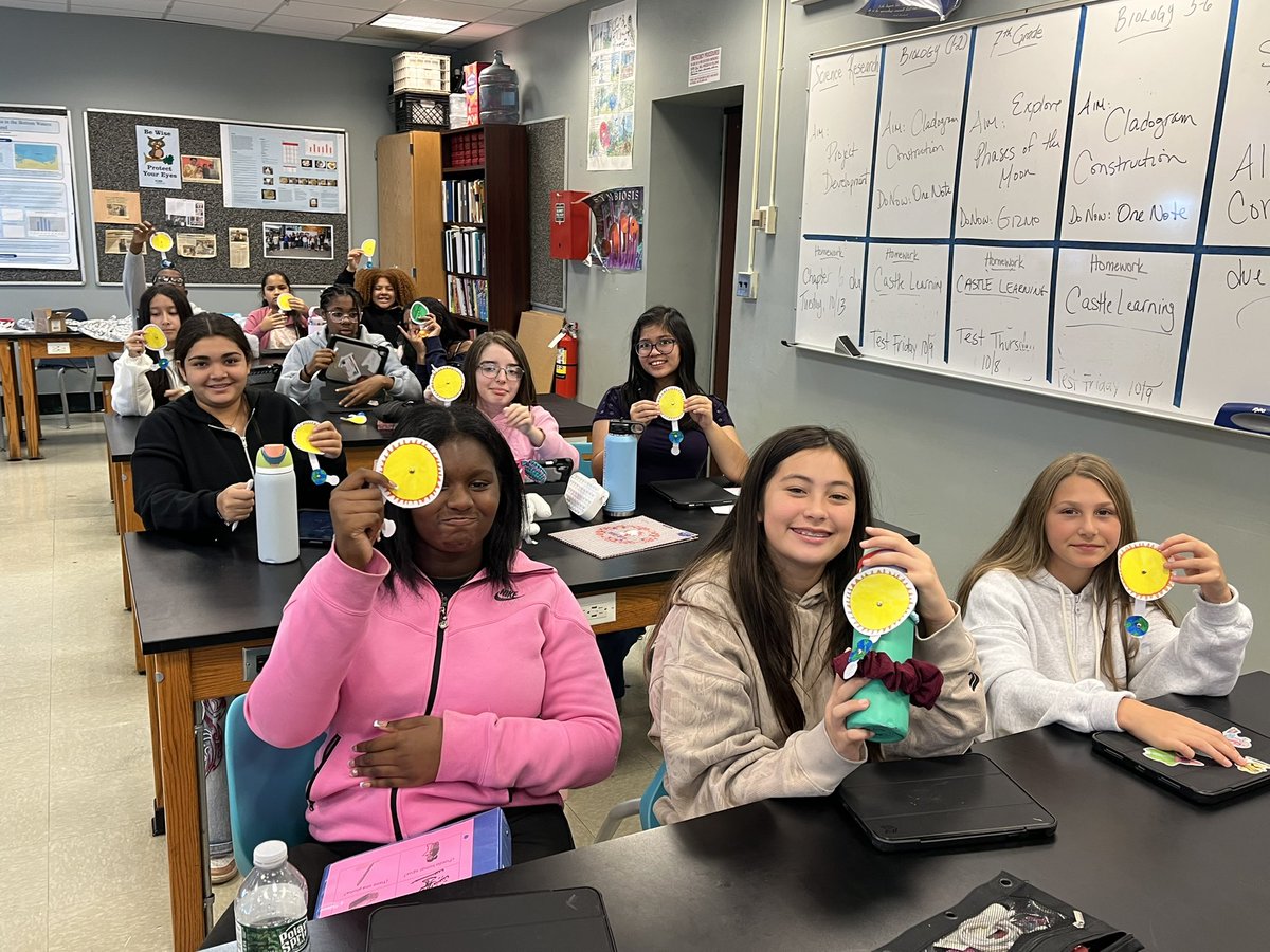 skellyscience's tweet photo. Building Sun-Earth-Moon systems to assist with comprehension in 7th grade science @HTHMiddleSchool @MalverneSTEM https://t.co/ynx6ScpikW