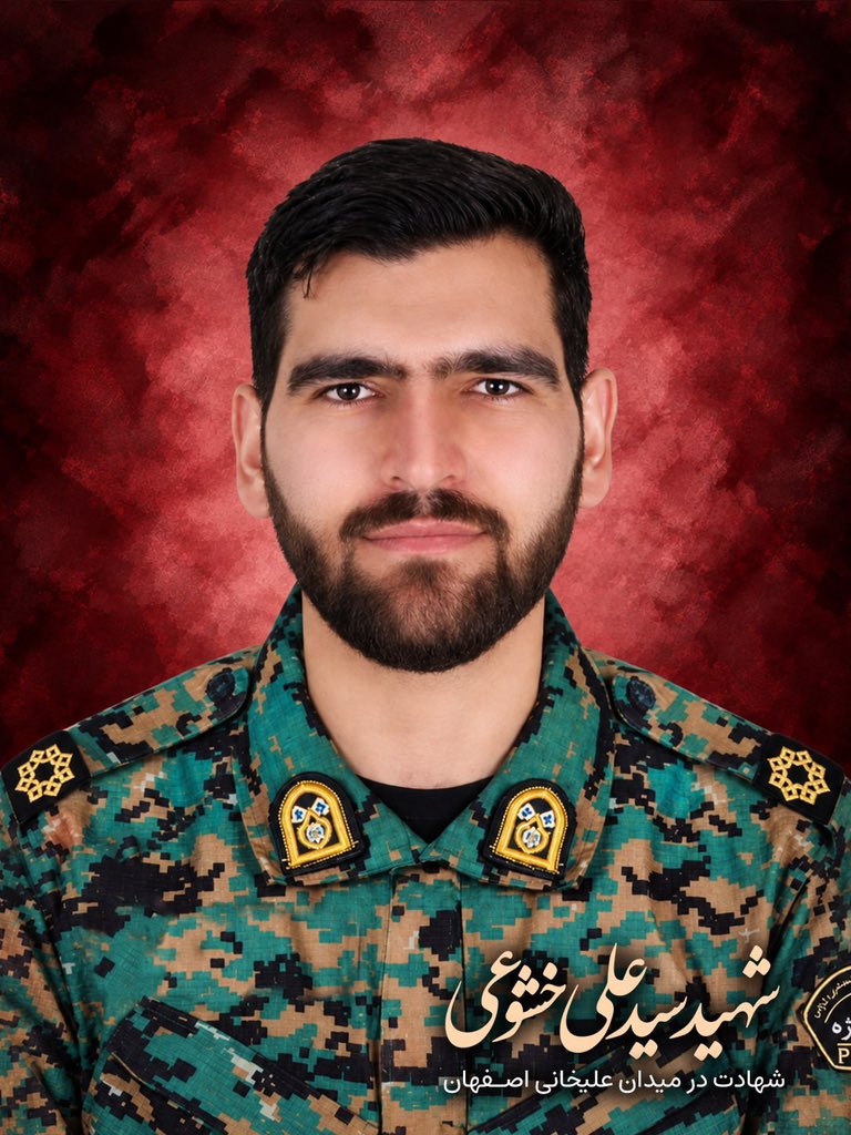 msmh05's tweet photo. شهدای مظلوم میدان علیخانی اصفهان در 18 دیماه که با دست خالی و توسط وحشی ترینِ انسان ها به ��هادت رسیدند.
#عليرضا_سپاهى 
#عليرضا_رئيسى https://t.co/LNhXhdIkdk