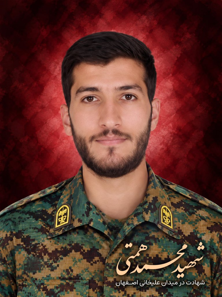 msmh05's tweet photo. شهدای مظلوم میدان علیخانی اصفهان در 18 دیماه که با دست خالی و توسط وحشی ترینِ انسان ها به ��هادت رسیدند.
#عليرضا_سپاهى 
#عليرضا_رئيسى https://t.co/LNhXhdIkdk