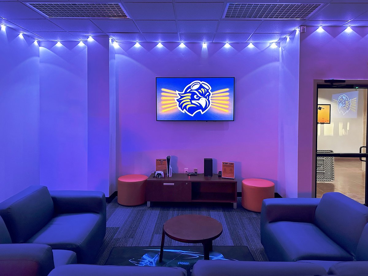 Extron's tweet photo. From underused space to esports showcase!

UT Martin leveled up campus gaming by transforming a campus store into a cutting-edge esports facility—powered by Extron AV products. With six gaming PCs, a dedicated streaming setup, and multiple 65" displays, the space is built for both casual play and competitive growth. Extron's DTP CrossPoint 4K matrix switcher provides seamless AV performance for the installation. A TLP Pro 1220TG touchpanel offers intuitive AV and room control. Plus, Extron’s support team helped troubleshoot and optimize the setup, ensuring everything runs smoothly. This flexible, scalable space is just the beginning for UT Martin’s esports journey—and a model for other universities looking to get in the game.

Read the full case study here: https://t.co/EiKfqmRhMl

@utmartin 
#UTMartin #Esports #ExtronTechnology #AVTweeps #ProAV