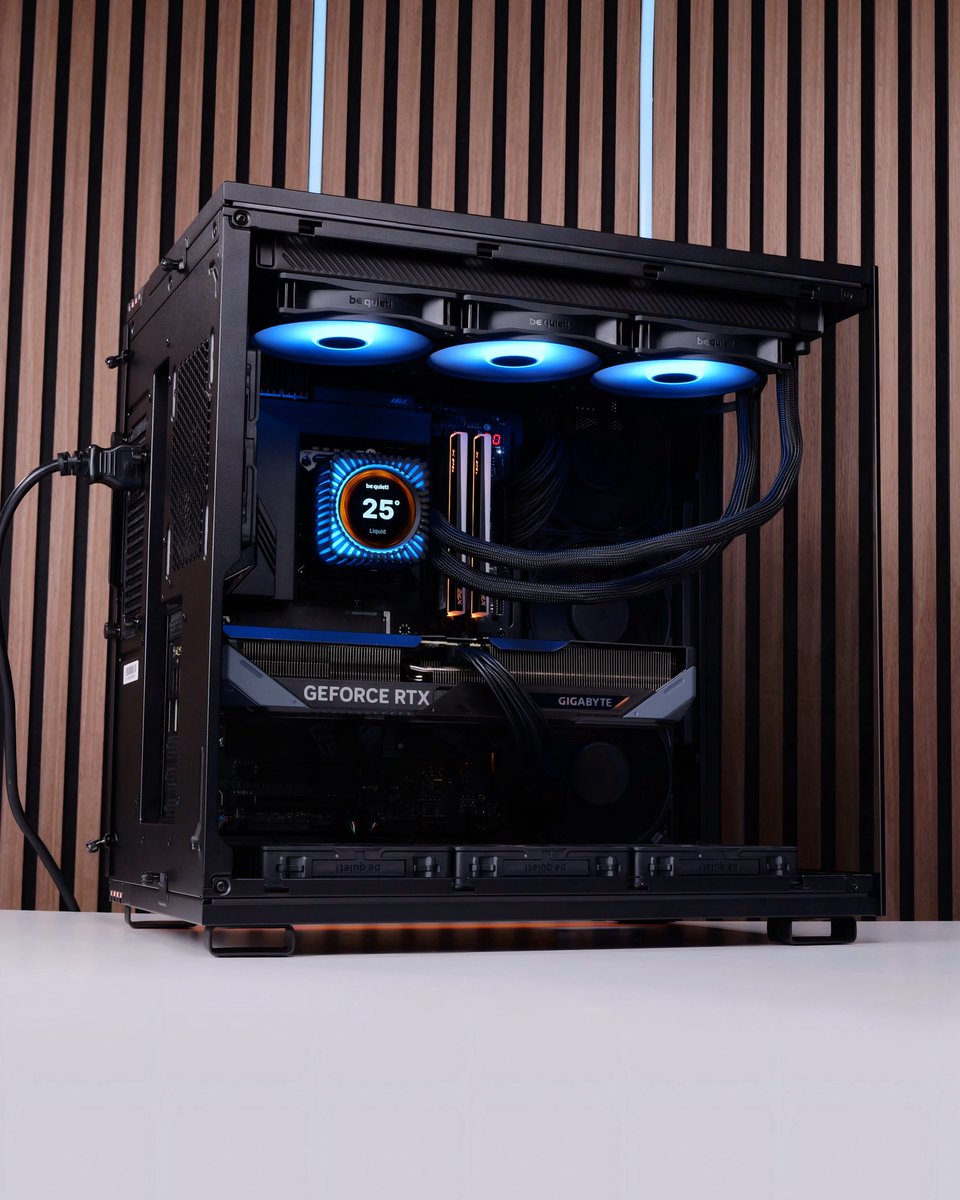 battlerigs's tweet photo. Check out more from our latest build in the stunning @bequietofficial LIGHT BASE 600.

This is the black version of my personal gaming rig at home too, so you know it’s a beauty 🦾

We kept the case fans stealthy so the hardware could take center stage. That LIGHT LOOP IO LCD looks sharp from every angle, and the RTX 5070 Gaming OC from @GIGABYTEUSA delivers the smooth frames and ray-traced reflections we all love!

Do you love the lighting on this one? Would it sit proudly on your desk⁉️

Drop your thoughts in the comments, and if you’re new here, give us a follow for more PC and tech content.

#pcbuilds #pcmr #gamingrigs #gamingpcs #bequiet