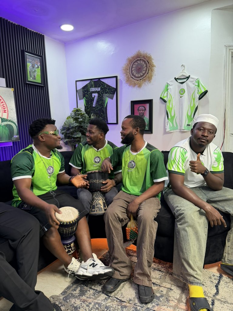 FansTribeHQ's tweet photo. JOIN US FOR THE RUSSIA 🆚 NIGERIA WATCHALONG NOW
Link in the comments👇🏼

#fanstribe #nigeria #russia #internationalfriendly https://t.co/s29efQy8a5