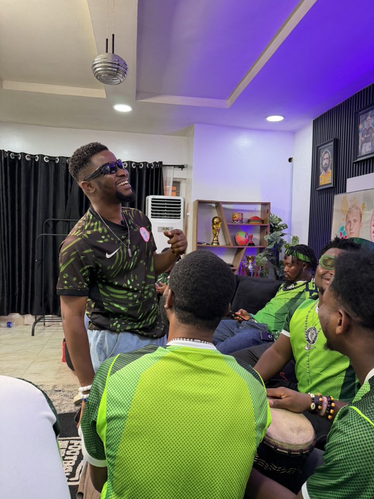 FansTribeHQ's tweet photo. JOIN US FOR THE RUSSIA 🆚 NIGERIA WATCHALONG NOW
Link in the comments👇🏼

#fanstribe #nigeria #russia #internationalfriendly https://t.co/s29efQy8a5