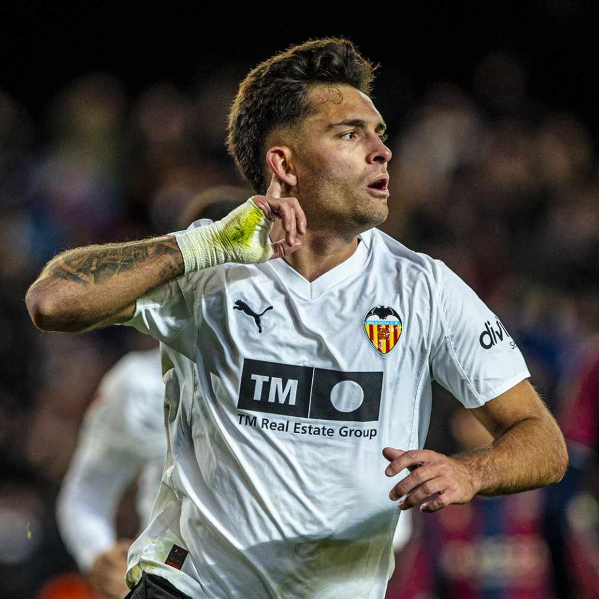 pulpista's tweet photo. Hugo Duro a uno de sus haters en Instagram:

"tú ganas 1560€ en una semana, yo gano 1560€ en siete días" https://t.co/3SKG1fKnHJ