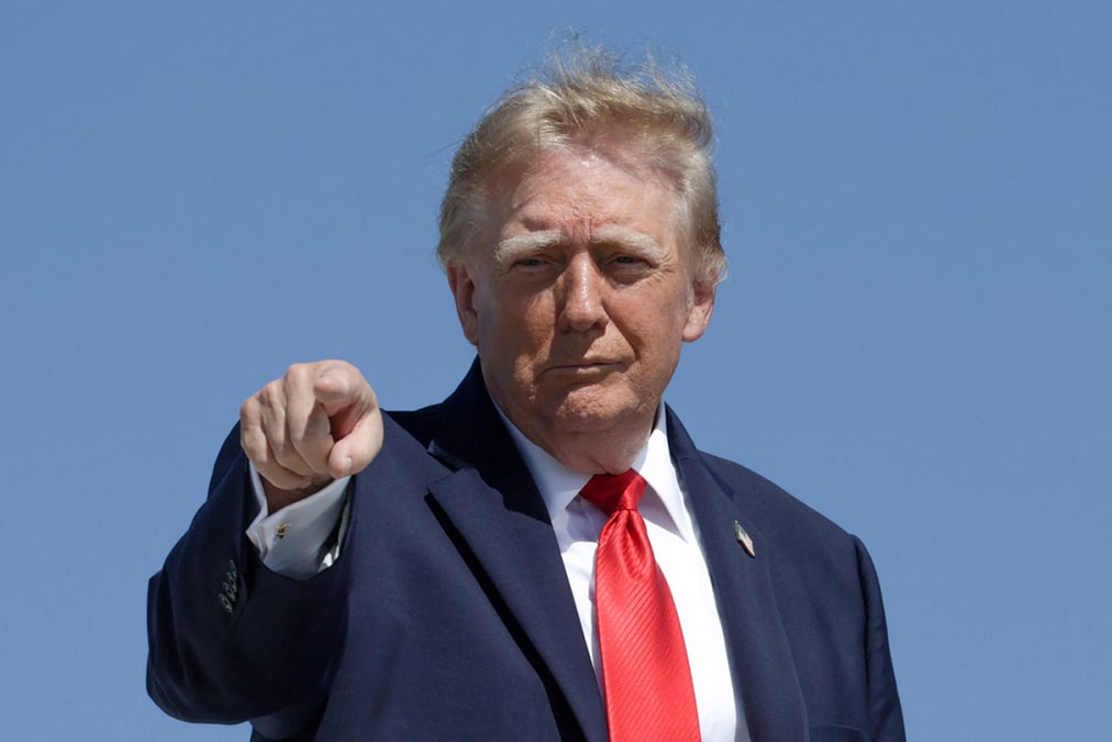 CerfiaFR's tweet photo. 🇫🇷🇺🇸 FLASH | Donald Trump s’ingère dans les manifestations françaises : 

"Ce qui se passe en France n’est rien de moins qu’une migration de masse hors de contrôle. Il ne s’agit pas ici d’écoles; il s’agit de l’islam qui tente de prendre le contrôle d’un pays autrefois grand !". https://t.co/AqU7k03ZCV