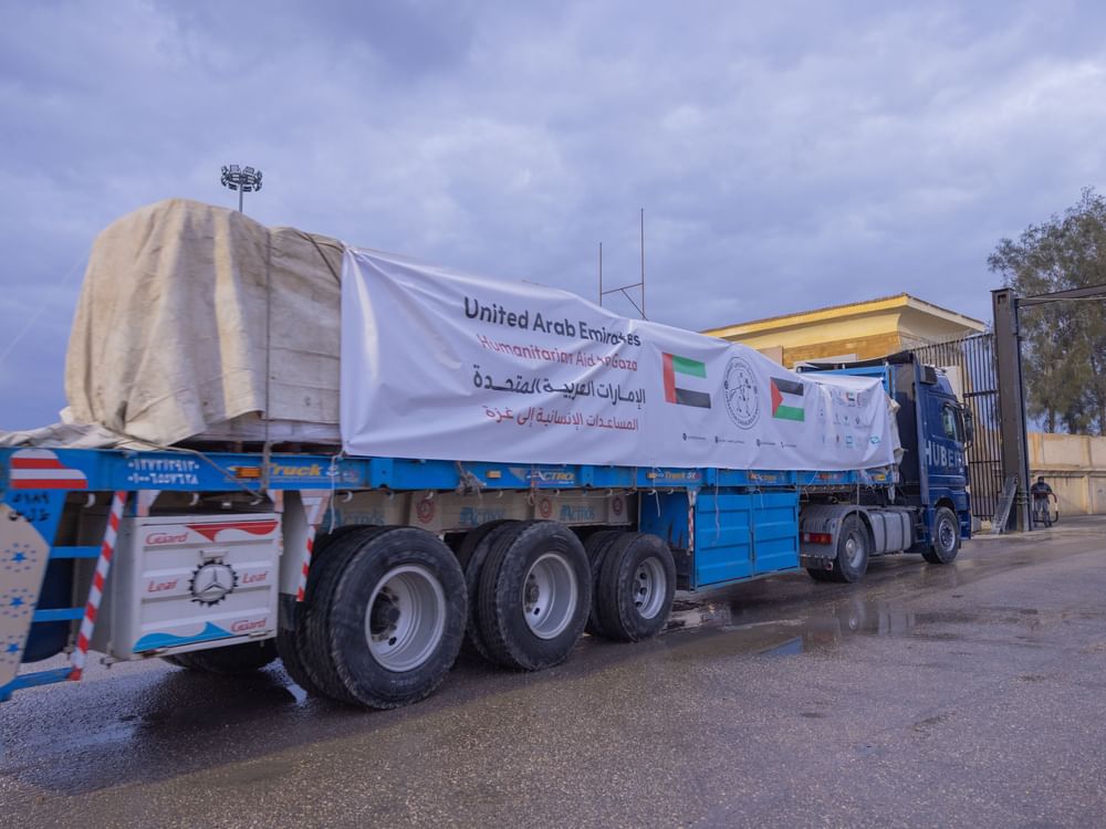 MarieHugom3ze's tweet photo. 617 tonnes d’aide humanitaire ont été acheminées à Gaza par cinq convois des Émirats arabes unis. Les cargaisons comprennent des produits alimentaires et des fournitures d’hébergement.
#Gaza #AideHumanitaire #ÉmiratsArabesUnis https://t.co/Fk7nrZBwJw