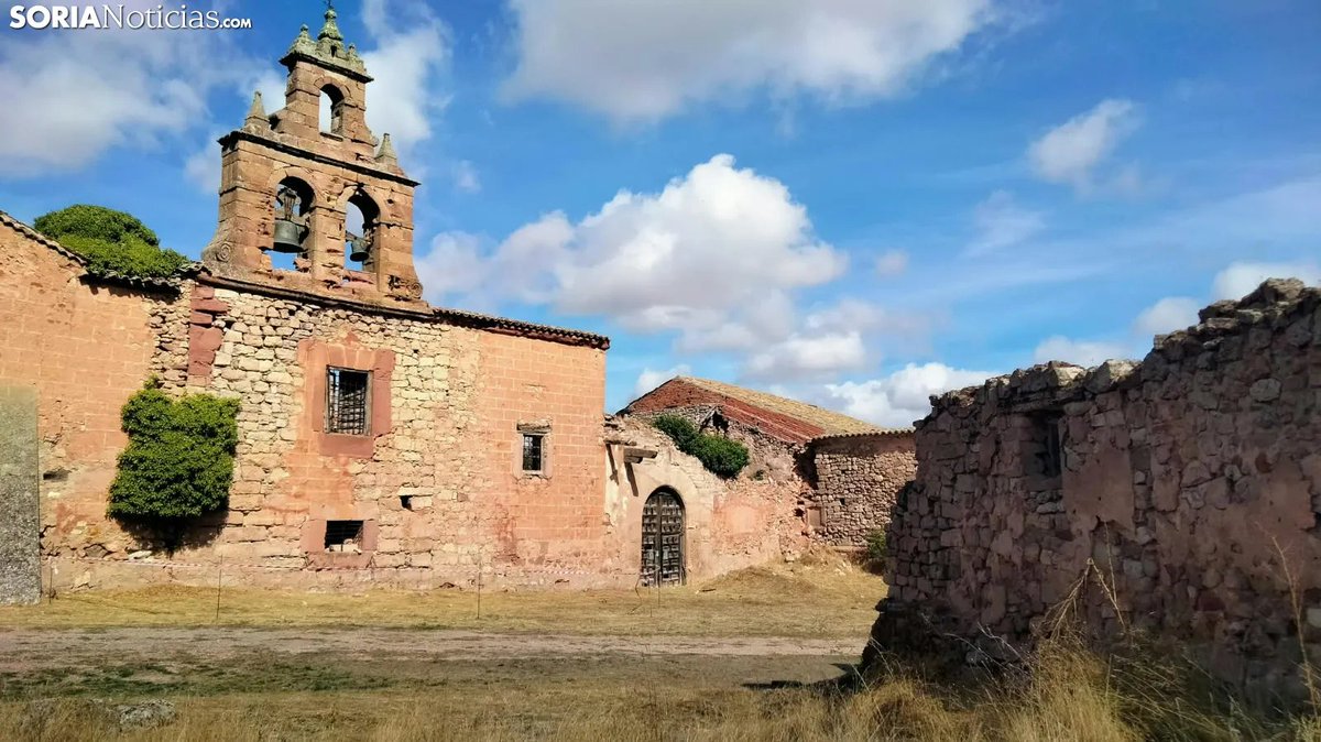 soriapatrimonio's tweet photo. ⚠️ Que Medinaceli, uno de los pueblos turísticos más importantes de la provincia de #Soria, tenga la iglesia de San Román en este estado de ruina es para hacérnoslo mirar. Se encuentra enla Lista Roda de @HispaniaNostra. @dipsoria @OsmaSoria https://t.co/aEfspT3D8j