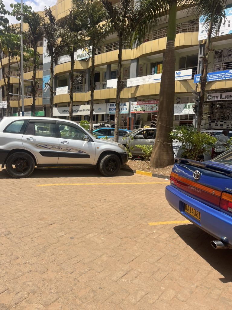 Samuela__2's tweet photo. Waba warageze kugisozi none aha hantu waba uhazi reka tuganire nimba warigeze kuhagera hakorerwa iki????

🚨Tuganire https://t.co/aEpBwGEiZU