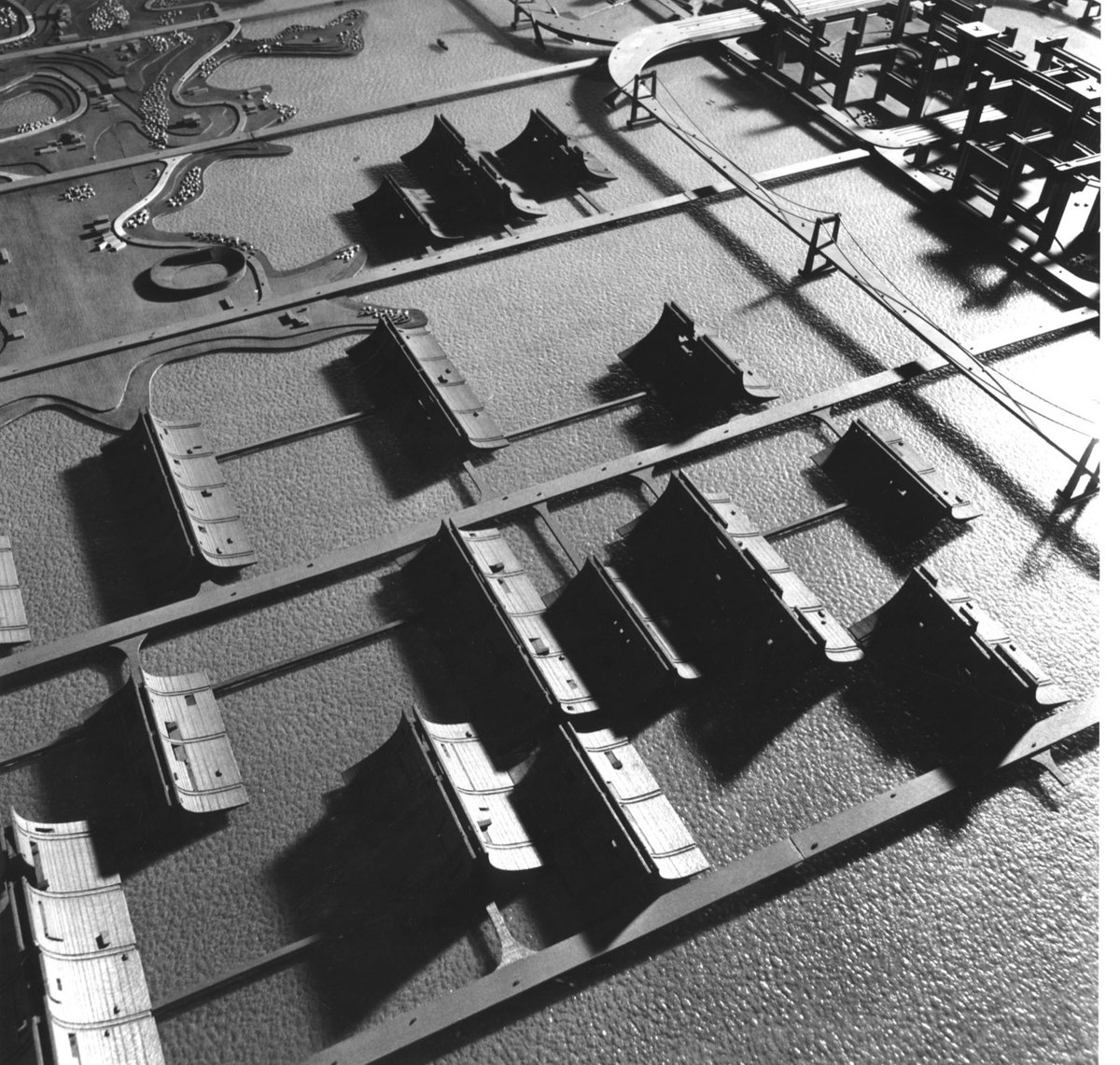 rocketengine's tweet photo. A Plan for Tokyo, 1960
Kenzo Tange
東京計画1960 丹下健三
https://t.co/FucvINPVAT
東京湾の埋め立て開発計画といえばやっぱりこれ
かっこいい https://t.co/WKkW5uumM9