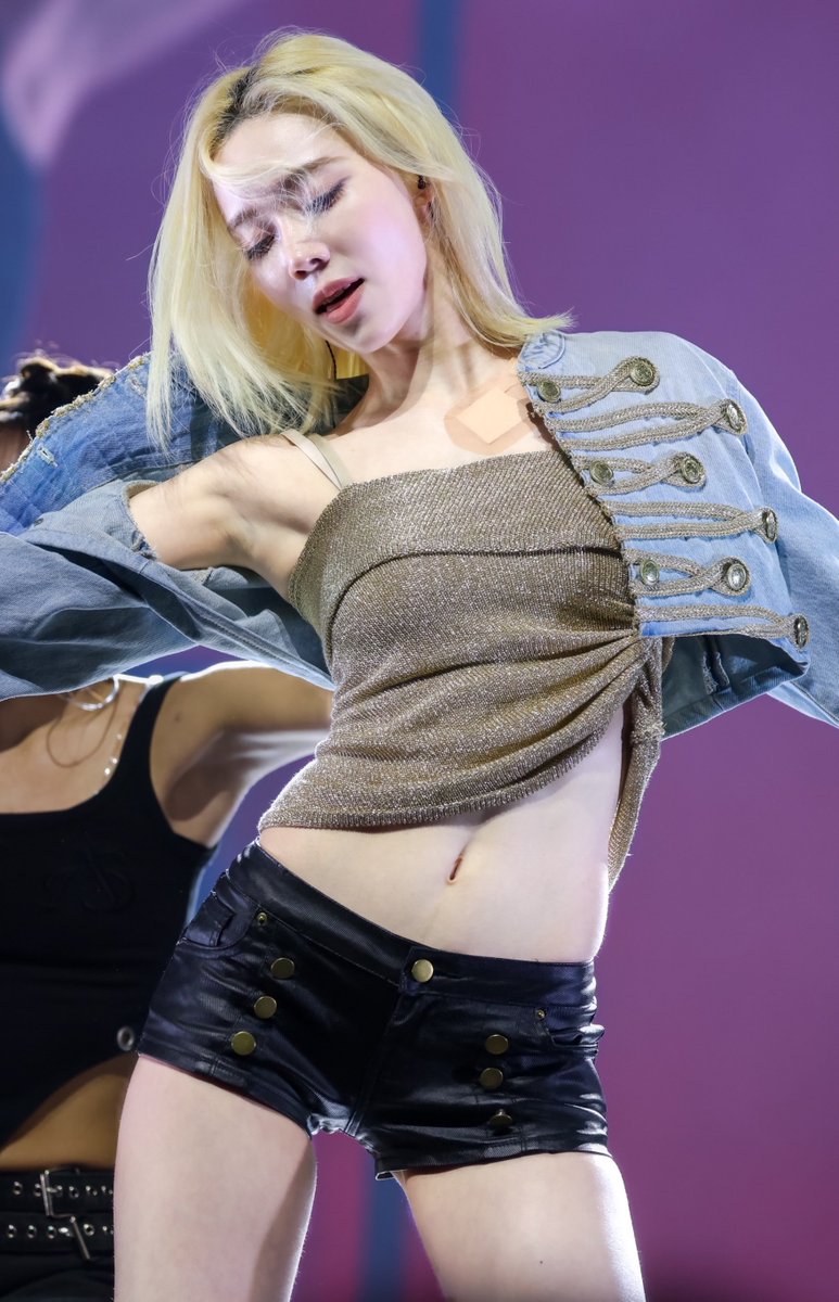 joyminjeong's tweet photo. oh my fucking god MOTHERRR https://t.co/pvIAqCupwF