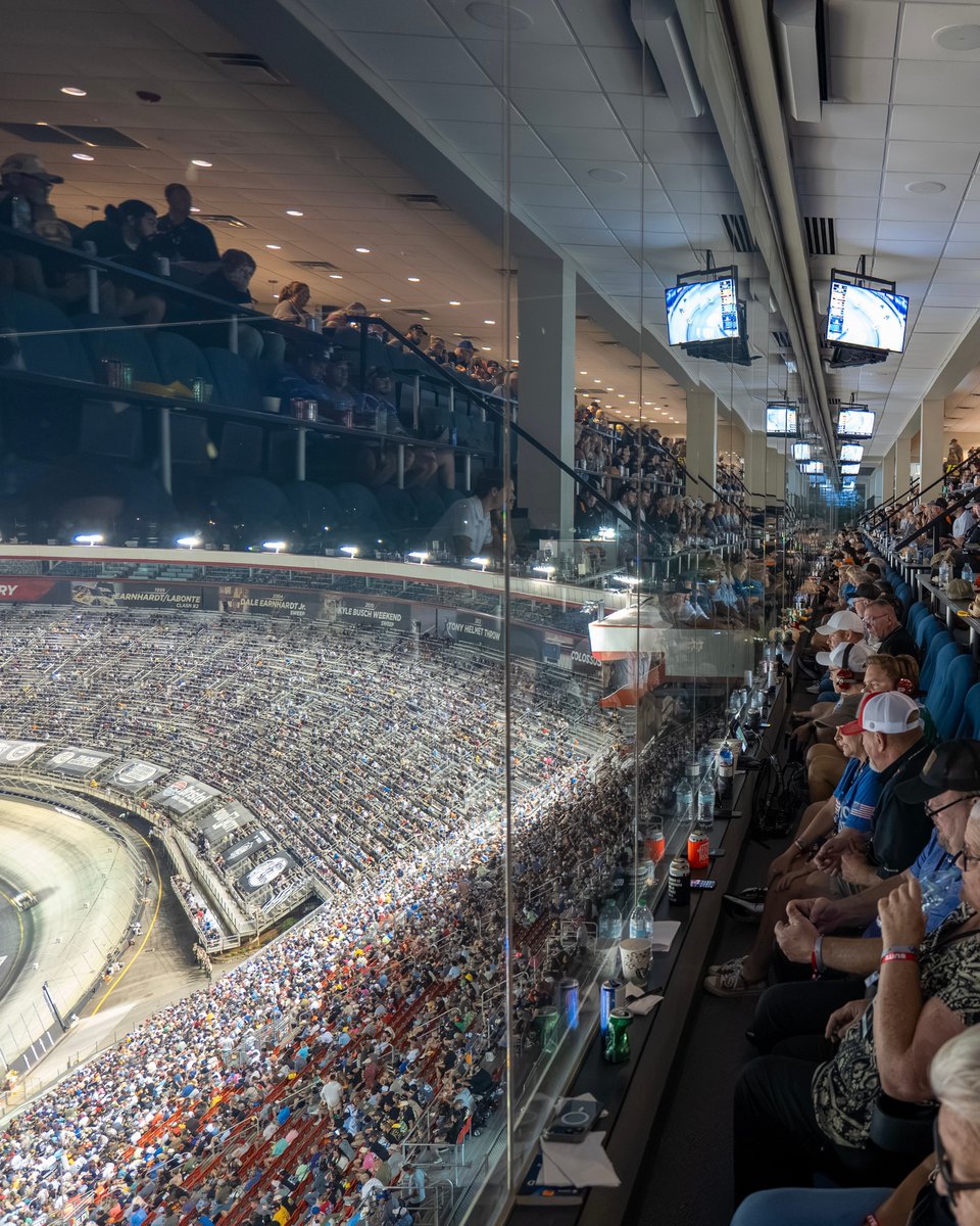 ItsBristolBaby's tweet photo. Best seat in the house ๐ Check out our Bristol Club and other premium experiences for the #FoodCity500 here: https://t.co/yteLpfJ4p1 https://t.co/BumlfAZoq5