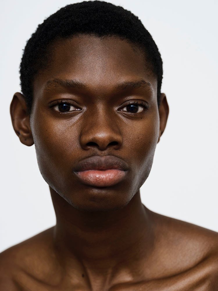 denetric_malope's tweet photo. Hello my loves. I am scouting boys and girl from age 18. For boys must be 185cm-189cm tall and girls 175-179cms tall.

Please send Polaroids to @constant_models on instagram. E.g

https://t.co/WpBG1Mbnv8 https://t.co/A7Dz4QIiuu