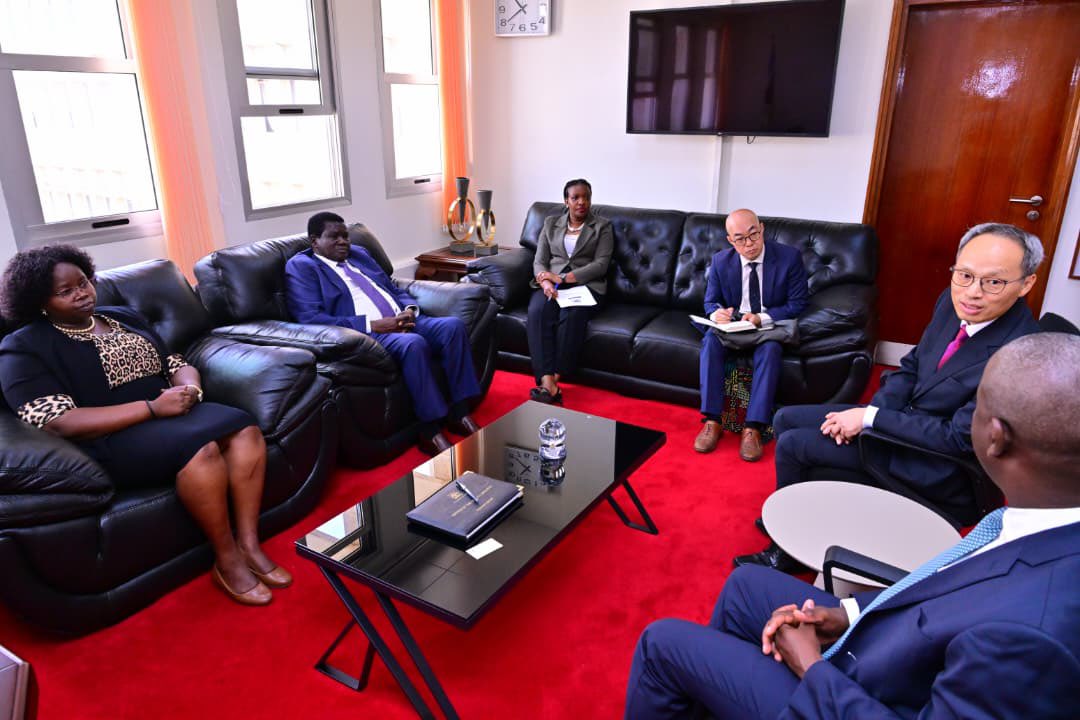 Thomas_Tayebwa's tweet photo. The Ambassador of @embassy_korea, H.E. Lee Sang-ho, paid me a courtesy visit to Parliament this morning. Napak Woman MP and Commissioner, Hon. @faithchuna1, Mukono Woman MP Hon. Amaniyo Draville Sheila, and Lamwo County MP Hon. Johnson Nyeko Kezekiya joined me in welcoming him.

South Korea is a country that has taken its bilateral relations with Uganda seriously since we gained independence.

I thanked the Ambassador for the support South Korea has extended to Uganda over the years and continues to provide towards our development.

We discussed areas where we can further strengthen our partnership, including parliamentary diplomacy, technology transfer and attracting more investors from South Korea. South Korea has transformed its Parliament into an e-Parliament, and there is a lot we can learn from its experience as we continue our efforts to digitise our Parliament and improve the way we serve citizens.

Through the Saemaul Undong (New Village Movement), South Korea established a model village in Mpigi, inspired by the country’s rural transformation strategy of the 1970s. Anyone interested in rural transformation should visit the model village and learn from its experience.

Like many Koreans, Ambassador Lee Sang-ho is a good golfer. I look forward to having a match with him soon.