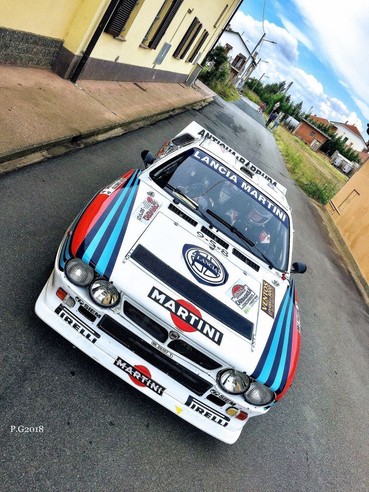 Retromania4ever's tweet photo. ✅⬜🟥 #Lancia Rally 037 featuring the iconic #Martini Racing livery. https://t.co/o4Le4lOYNC