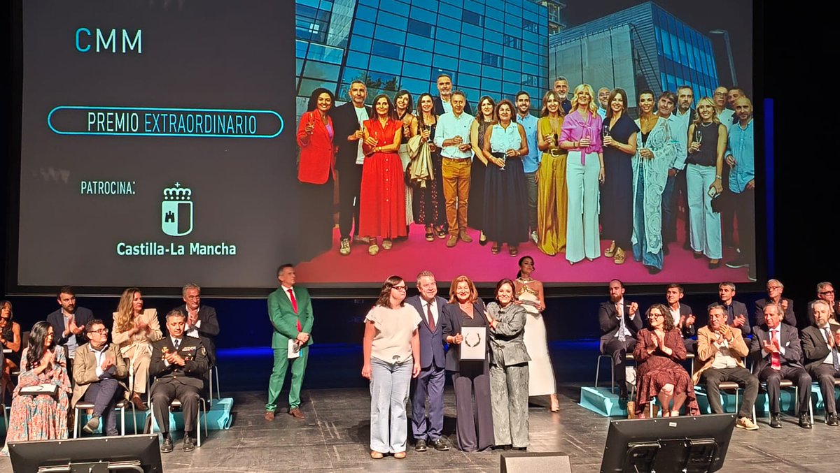 CMM_es's tweet photo. El digital @Enclmdiario entrega un "Premio Excelente" a #CMM por sus 25 años de trayectoria.

https://t.co/CRpvuZNAUR https://t.co/mUgvO7r9PJ