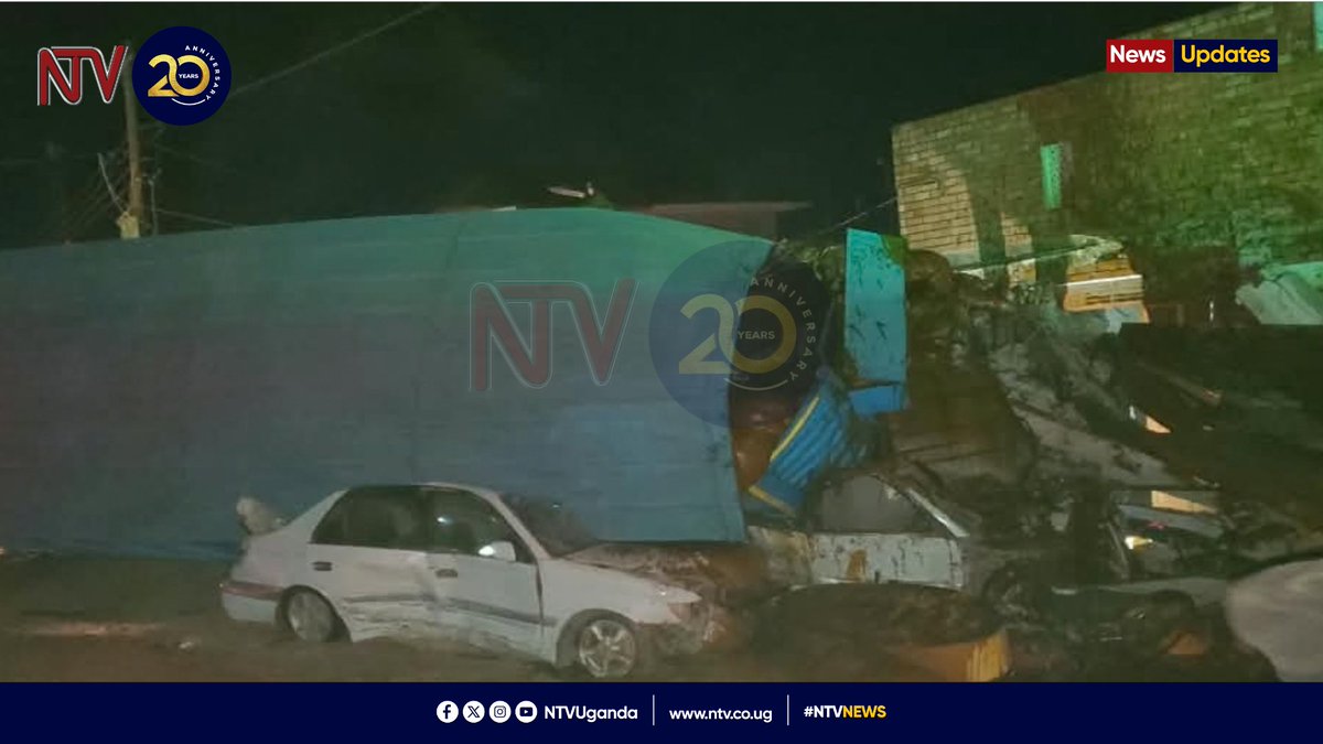 ntvuganda's tweet photo. UPDATE: At least five people have died after a trailer, registration number UA 234 DK, lost control and crashed into three vehicles at Kabwohe Stage in Sheema Municipality on Tuesday evening. #NTVNews

More details to follow.

📸 Hillary Keingana https://t.co/2ILEsaOGEo