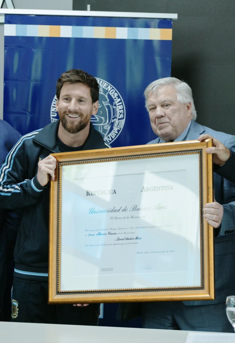 enzrling's tweet photo. Dra. Swift &amp; Dr. Messi https://t.co/ESfksiNUxT