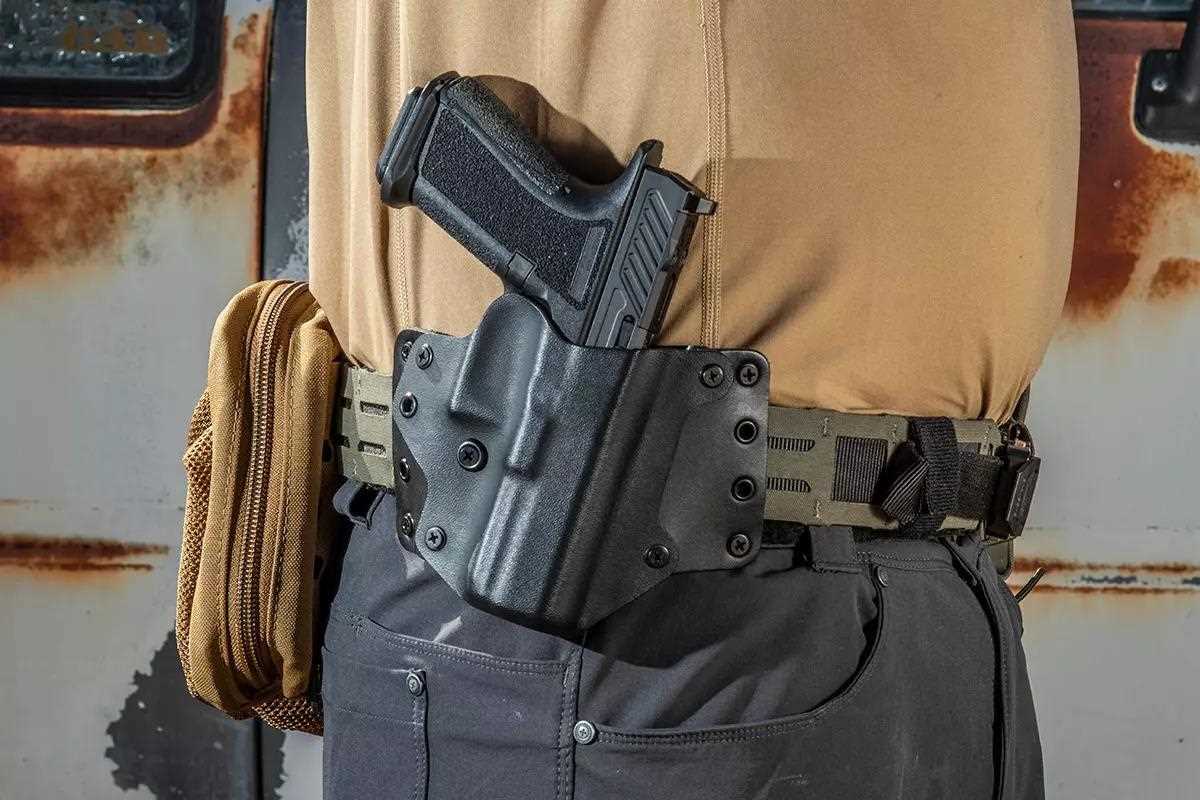 HandgunsMag tweet picture