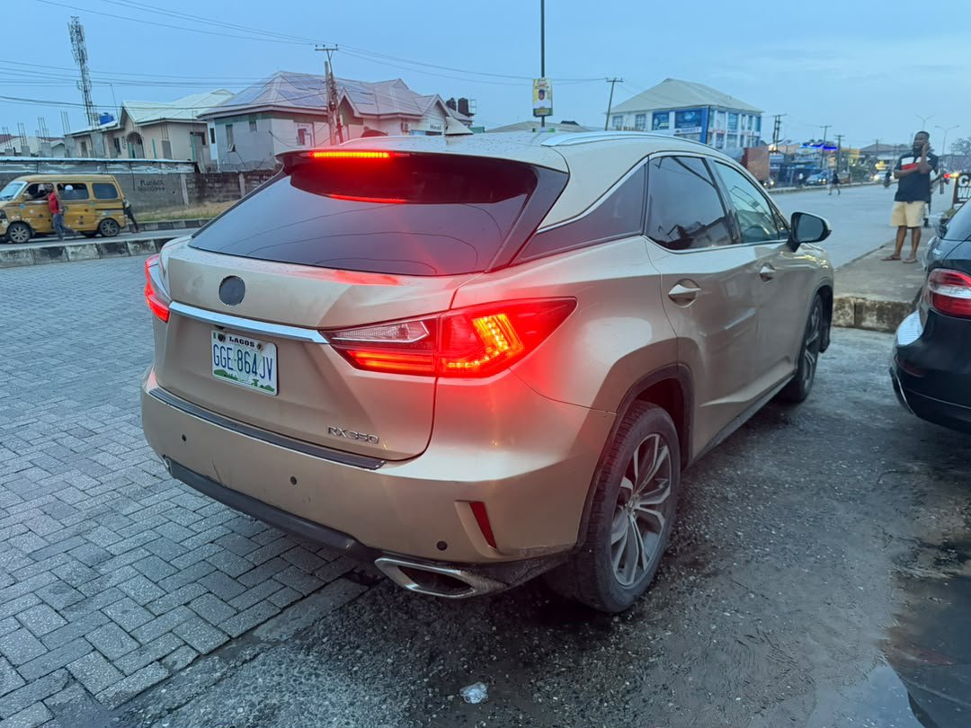 hillsdavid04's tweet photo. @XcessCars Lexus rx350 2017

Registered 
Base model

Untampered engine or gear 
Chilling ac

Very sound condition 
First user
Sweet alloy rims 

Price:₦22,000,000

📍Ago palace way https://t.co/PA4gqGyrhy