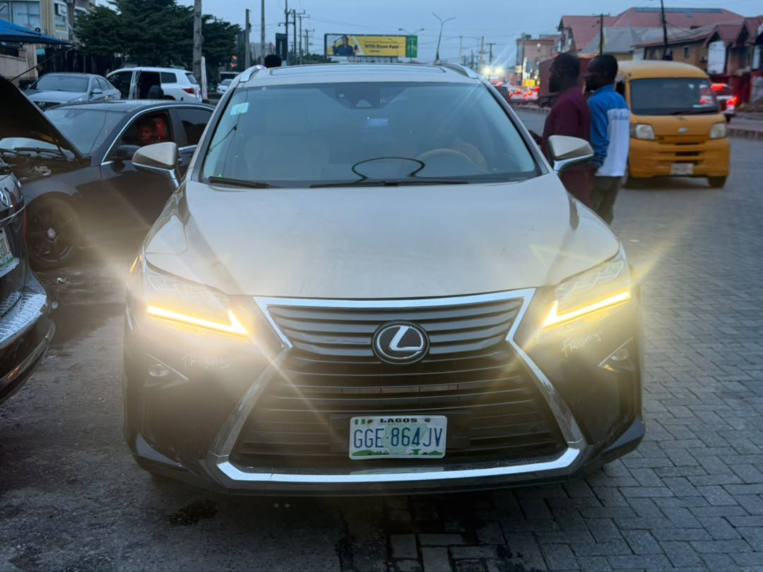 hillsdavid04's tweet photo. Lexus rx350 2017

Registered 
Base model

Untampered engine or gear 
Chilling ac

Very sound condition 
First user
Sweet alloy rims 

Price:₦22,000,000

📍Ago palace way
09065319916 https://t.co/F83sKXxHTH