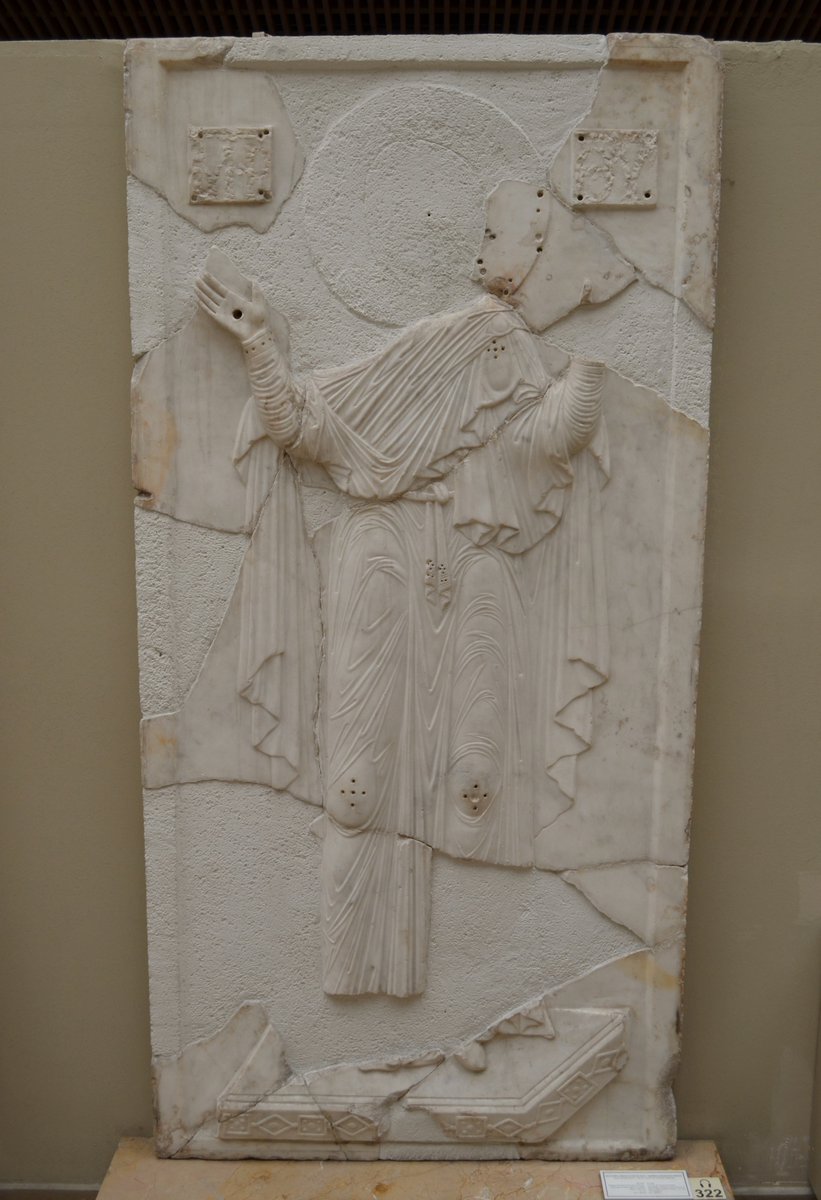 ByzantineLegacy's tweet photo. 11th-century marble icon of the Virgin Mary at Istanbul Archaeological Museums

Discovered in the Mangana complex by the old Acropolis of Byzantion (now the gardens of Topkapı Palace) in the 1920s, water seems to have flowed from the hole in the surviving hand, suggesting it originally belonged to a hagiasma (“holy spring”) from the Mangana monastic complex.
