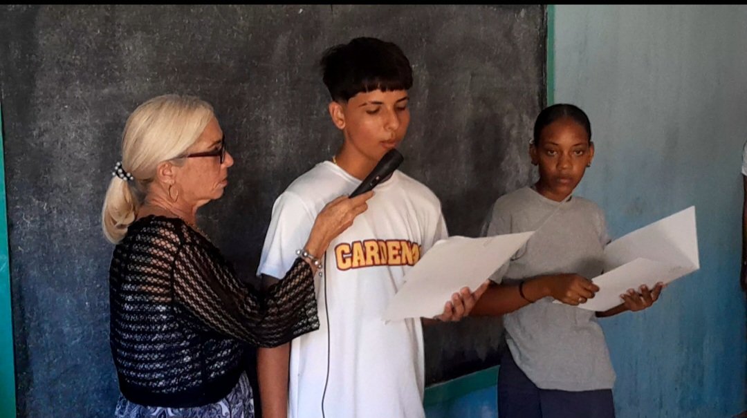 alexeimc68's tweet photo. 50 años del crimen de Barbados, sabotaje de  la CIA contra avión cubano. Mueren 73 personas.  En #CardenasXCuba, glorias del deporte, entrenadores, atletas y estudiantes de la EPEF  recordaron la fecha con  el repudio a los  asesinos y el compromiso de no olvidar a los mártires https://t.co/4USXuyMmEU