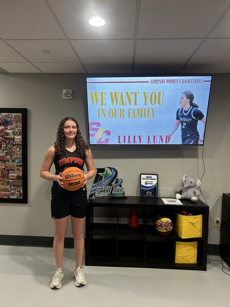 BVHSGirlsHoops's tweet photo. Congratulations Lilly and Ashley on your official offers. Your BV family couldn’t be happier for you and all of your success!!

#moretocome #bvtigers #bvfam #theoriginal https://t.co/xVb6JdLN60