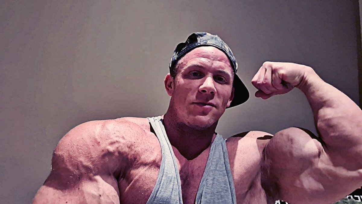 MaxSteelMuscle tweet picture