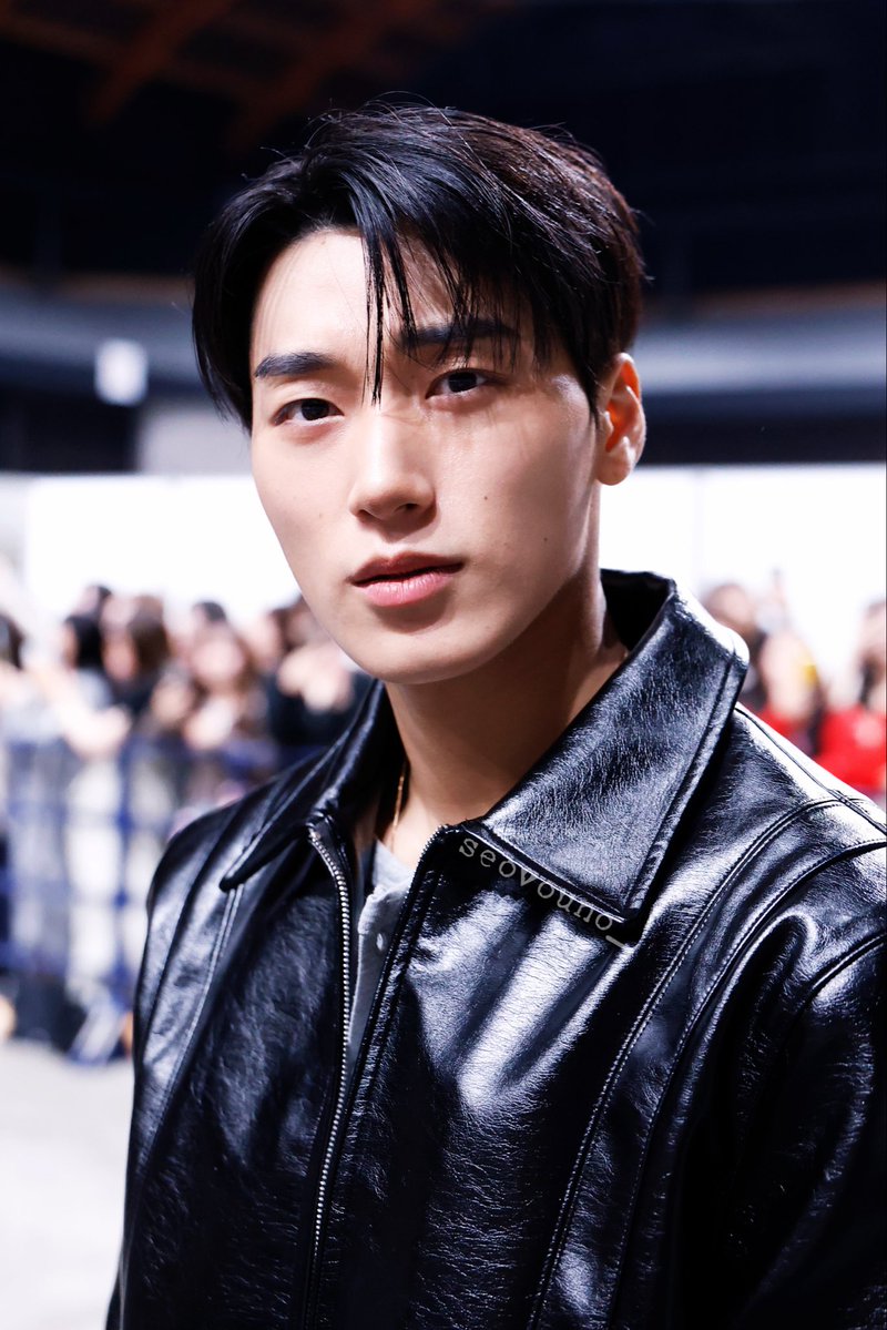 L_yunnn's tweet photo. 261003
🇯🇵パパラッチ会🫶🏻
Paparazzi Association
#CHOISAN #SAN #최산 #サン
#ATEEZ #에이티즈

와 너무 가까워.. 심장 떨려 https://t.co/jNvynjvEyR