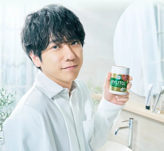 1do_nh's tweet photo. ←彼氏の二宮くんが会社で使ってるアイコン
　　　　　　　　オフの彼氏。ガムくれる→ https://t.co/6UX22t6axf