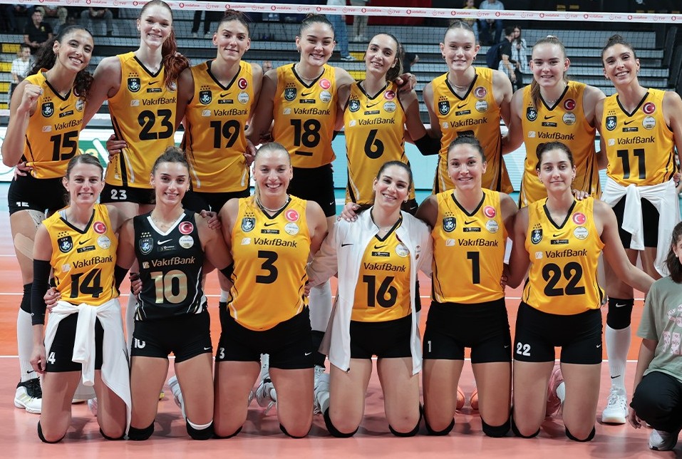 gibbybaris's tweet photo. 🏆 Vakıfbank Şampiyonlar Kupası Şampiyonu

🟡 VAKIFBANK 3-2 ECZACIBAŞI 🟠

⚡️ Sezonun ilk kupası Vakıfbank'ın oldu
