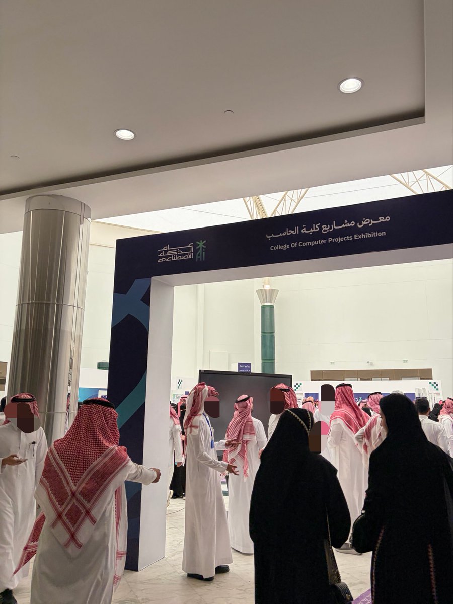 abeeralbradi's tweet photo. معرض مشاريع كليتنا🤩🤍 https://t.co/cUiLB2Axw7