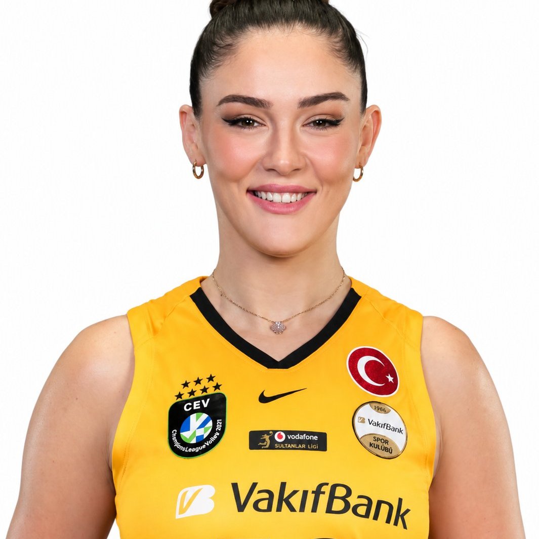 gibbybaris's tweet photo. ✅ Zehra Güneş, Cansu Özbay, Deniz Uyanık ve Berka Buse Özden; 2026 yılında oynadıkları 6 kupada da şampiyon oldular

🏆 Kupa Voley
🏆 Sultanlar Ligi
🏆 Şampiyonlar Ligi
🏆 Milletler Ligi
🏆 Avrupa Şampiyonası
🏆 Şampiyonlar Kupası

🔙 Sezon öncesi oynadıkları 2 hazırlık turnuvasında bile şampiyon oldular

📍 Berka, Avrupa Şampiyonası yerine Akdeniz Oyunları'na gitti ve orada şampiyonluk yaşadı