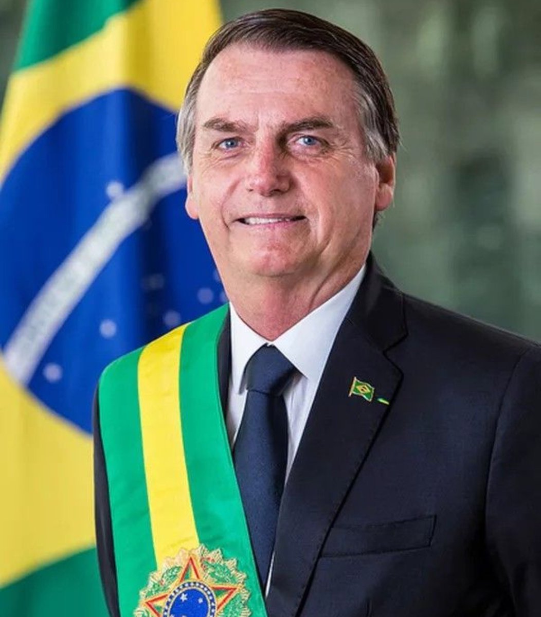 pelenaboca's tweet photo. • tudo que o ex presidente “Jair Bolsonaro” fez de horrível no governo dele  + te convencendo a não votar no filho dele! - A thread, segue o fio 🧶 https://t.co/D8jKESIHPO