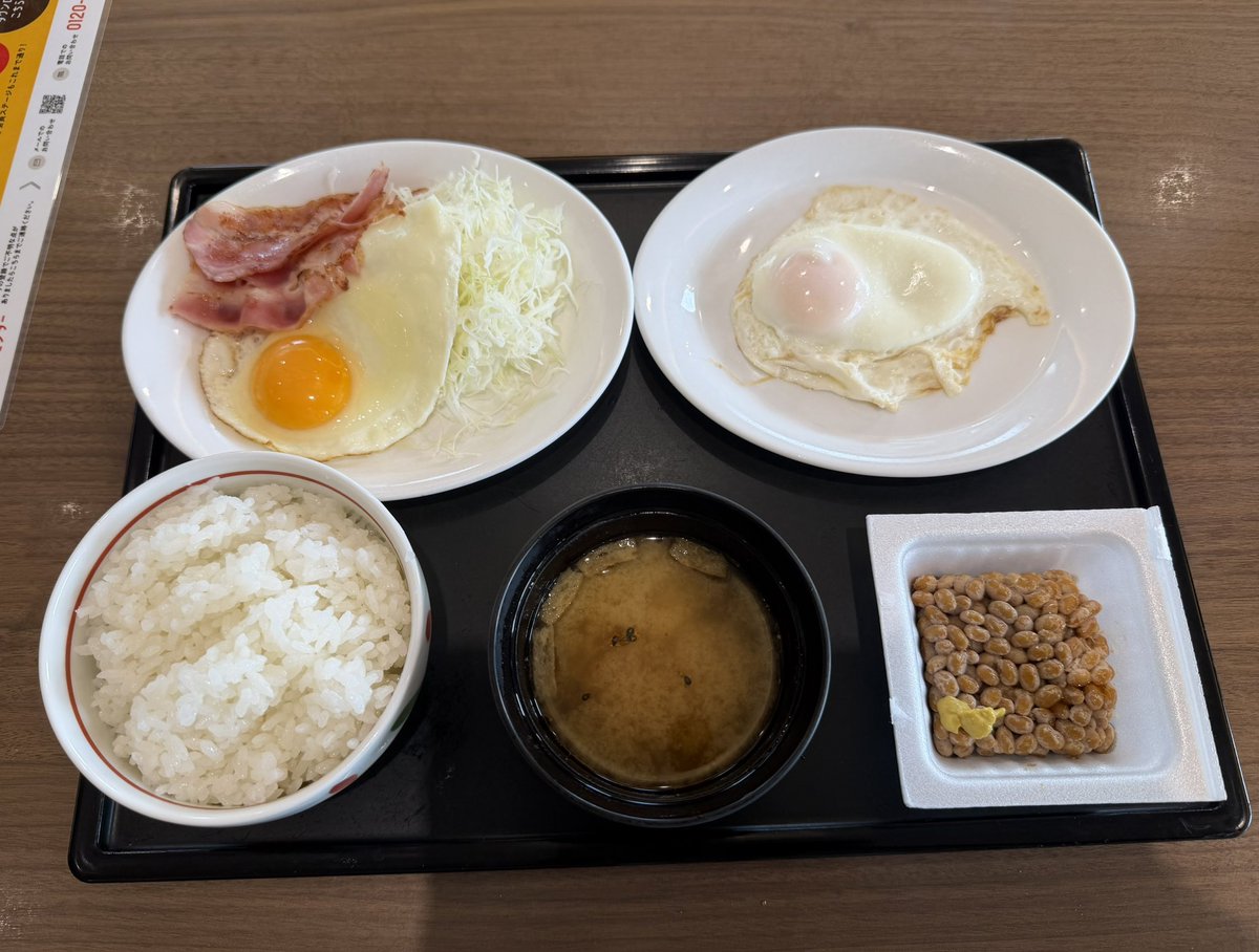 YOU79454656's tweet photo. 今日の朝はデニーズでモーニング😋
目玉焼き一個じゃ足りないから
プラスでもう一個😁
#デニーズ https://t.co/PlyE99BvZb