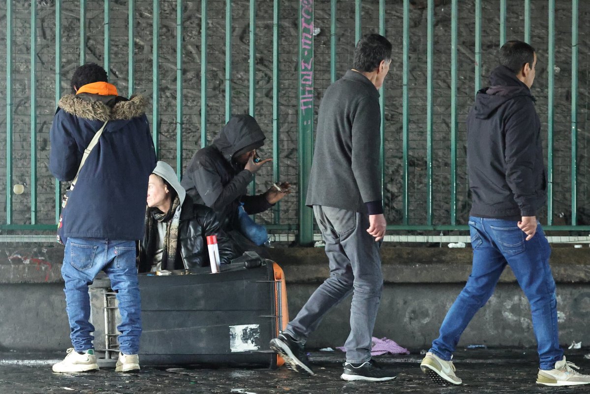 LeParisien_75's tweet photo. « Il y a une dispersion » : rue par rue, plongée dans la nouvelle carte du crack à Paris
➡️ https://t.co/G9obAztwnS https://t.co/aEG8wVCim2