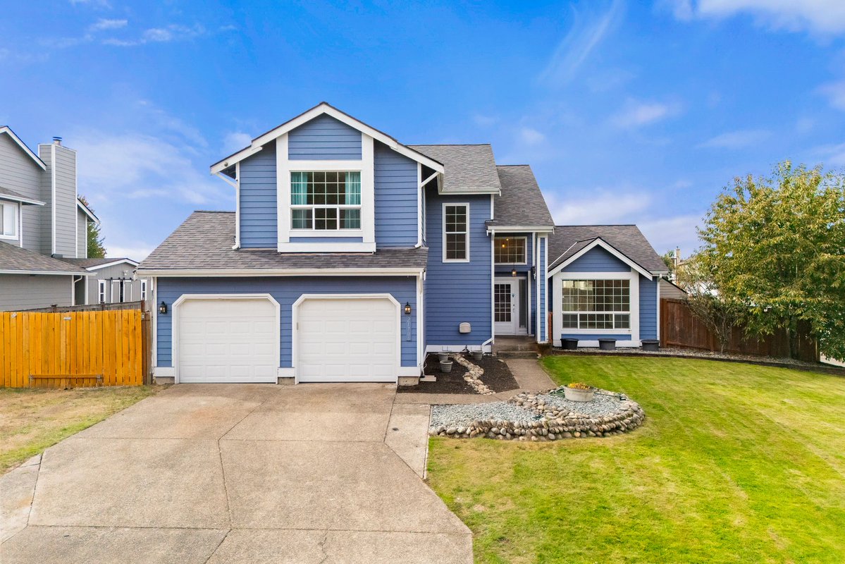 OnSiteREGroup's tweet photo. Available in Spanaway: 5 bd / 2.75 ba, 1,968 sq ft, gated entry on a fenced corner lot. $550,000. https://t.co/Fq1TmPl5M5 — OnSite Real Estate Group. Brokered by Timber Real Estate.
#SpanawayWA #PierceCountyHomes https://t.co/6Tq0XX9Sx5