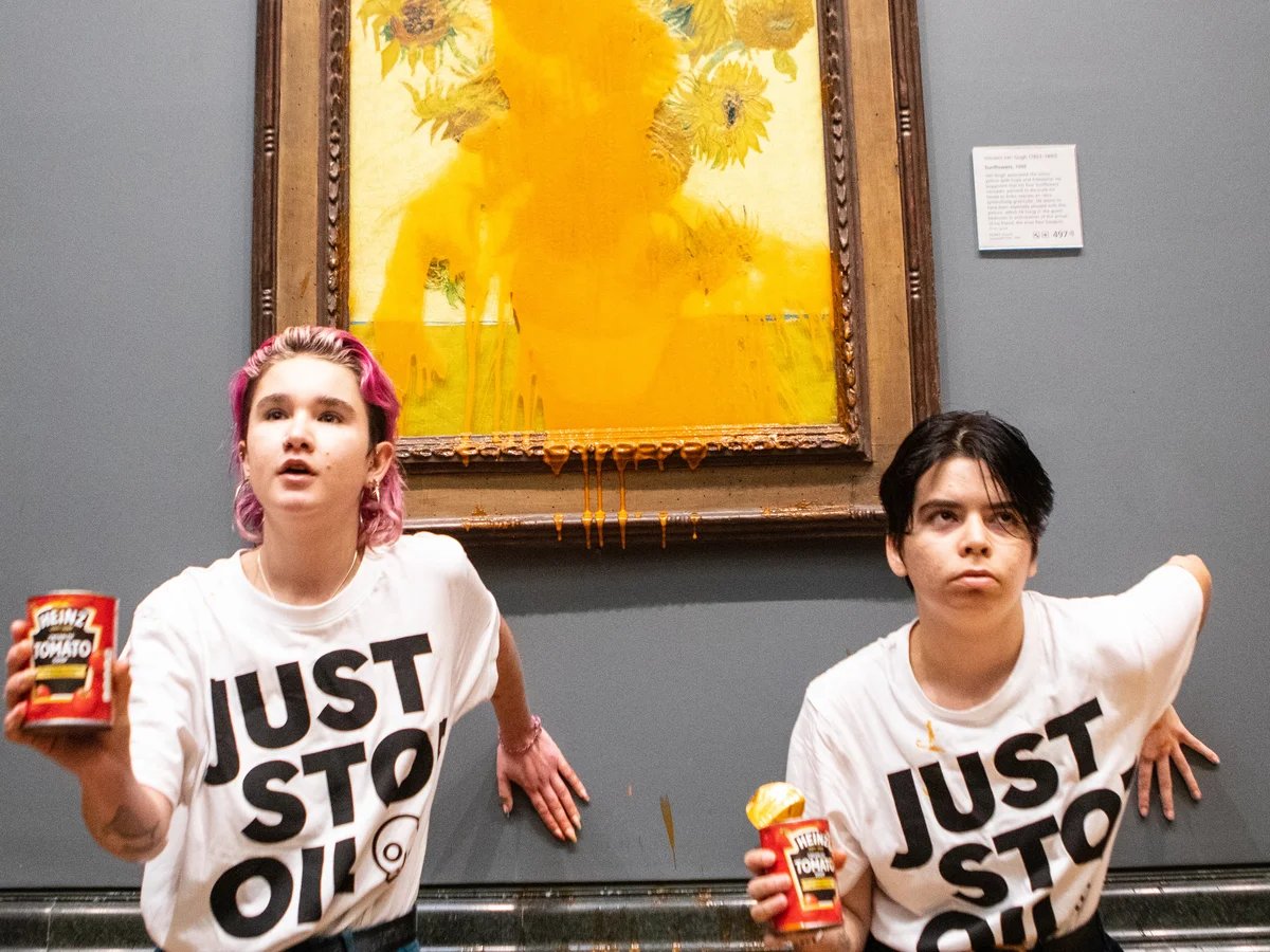 SQLFunkateer's tweet photo. @Osinttechnical Well I'll give it to the #juststopoil kids, they've upped their game from throwing paint over art https://t.co/Ej3luWWc5j