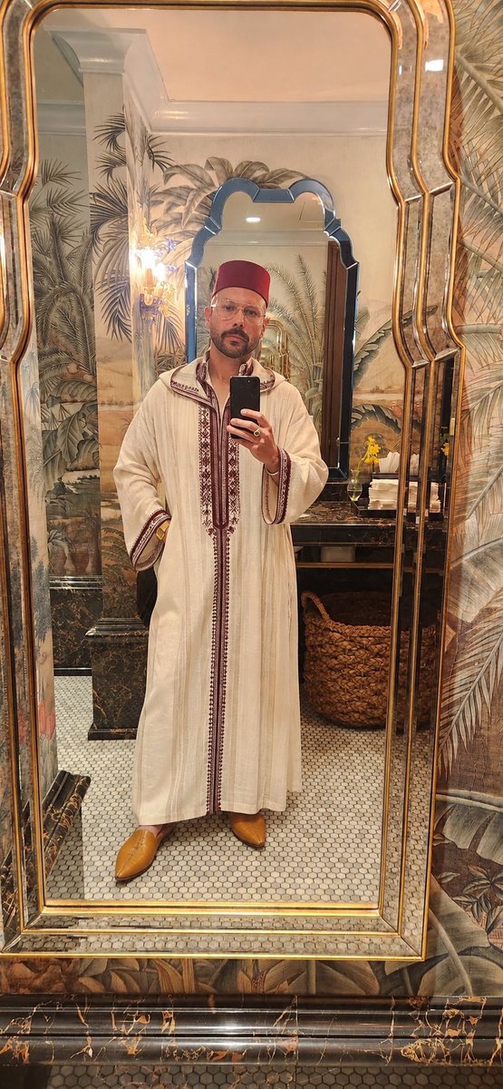 FeralPHunter's tweet photo. “Hey chatgpt dress me up in the traditional costume of the country i look like im from”

Hmm sure why not https://t.co/HlG0cqcwUa