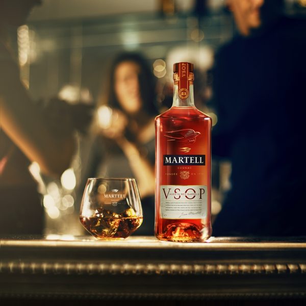 drinkszoneke's tweet photo. Looking for that smooth, rich sip to elevate your evening? Martell VSOP Cognac is here to bless your taste buds with pure luxury. This classic blend brings the perfect balance of flavor and finesse. 
Order at https://t.co/HPzX7e5Urz
Call or WhatsApp us on 0700457373 https://t.co/LixBkFGA2e