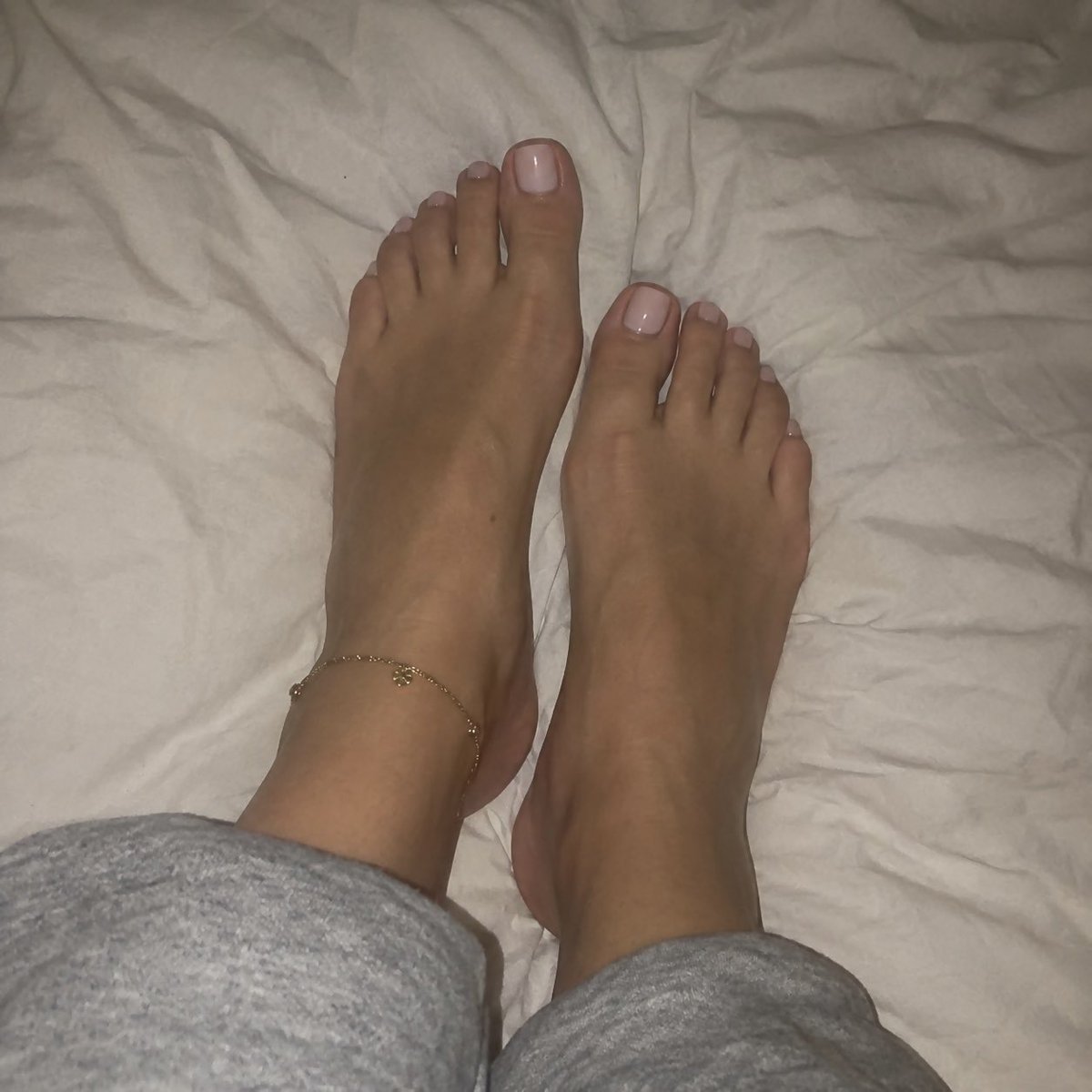 LisaJuicyFeet's tweet photo. @hulkdzpresident https://t.co/QXKgJaJHrl