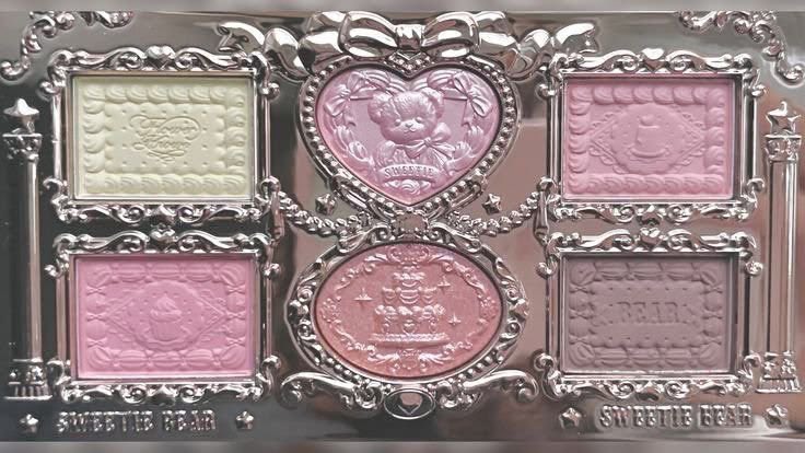 lapafaits's tweet photo. i'm a big fan of pretty eyeshadow palettes https://t.co/UEFRHlgHlc