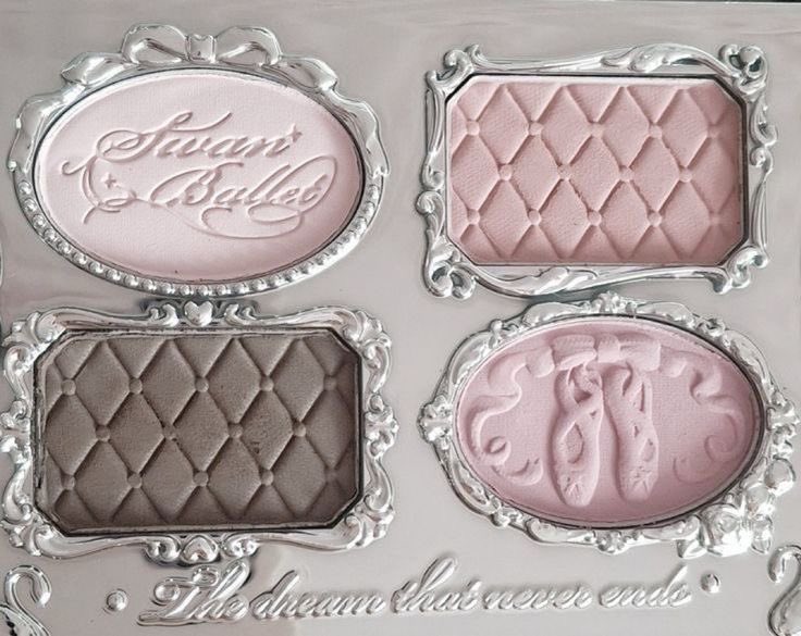 lapafaits's tweet photo. i'm a big fan of pretty eyeshadow palettes https://t.co/UEFRHlgHlc