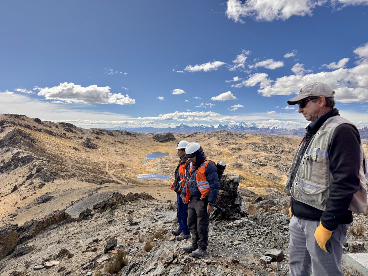EXN_Resources's tweet photo. On site at Tres Cerros, our gold-silver exploration project 6km west of the Mallay Silver Mine in Peru.

These photos are from a recent site visit. This year’s field program has defined 7 target areas across approx. 40% of the property, helping guide the next stage of exploration.

Initial drilling is targeted for H1 2027, subject to permitting.

Read our August 31 Tres Cerros update:
https://t.co/E2uI6SHoXK
$EXN $EXN.V $EXNRF
#Silver #Peru #Mining