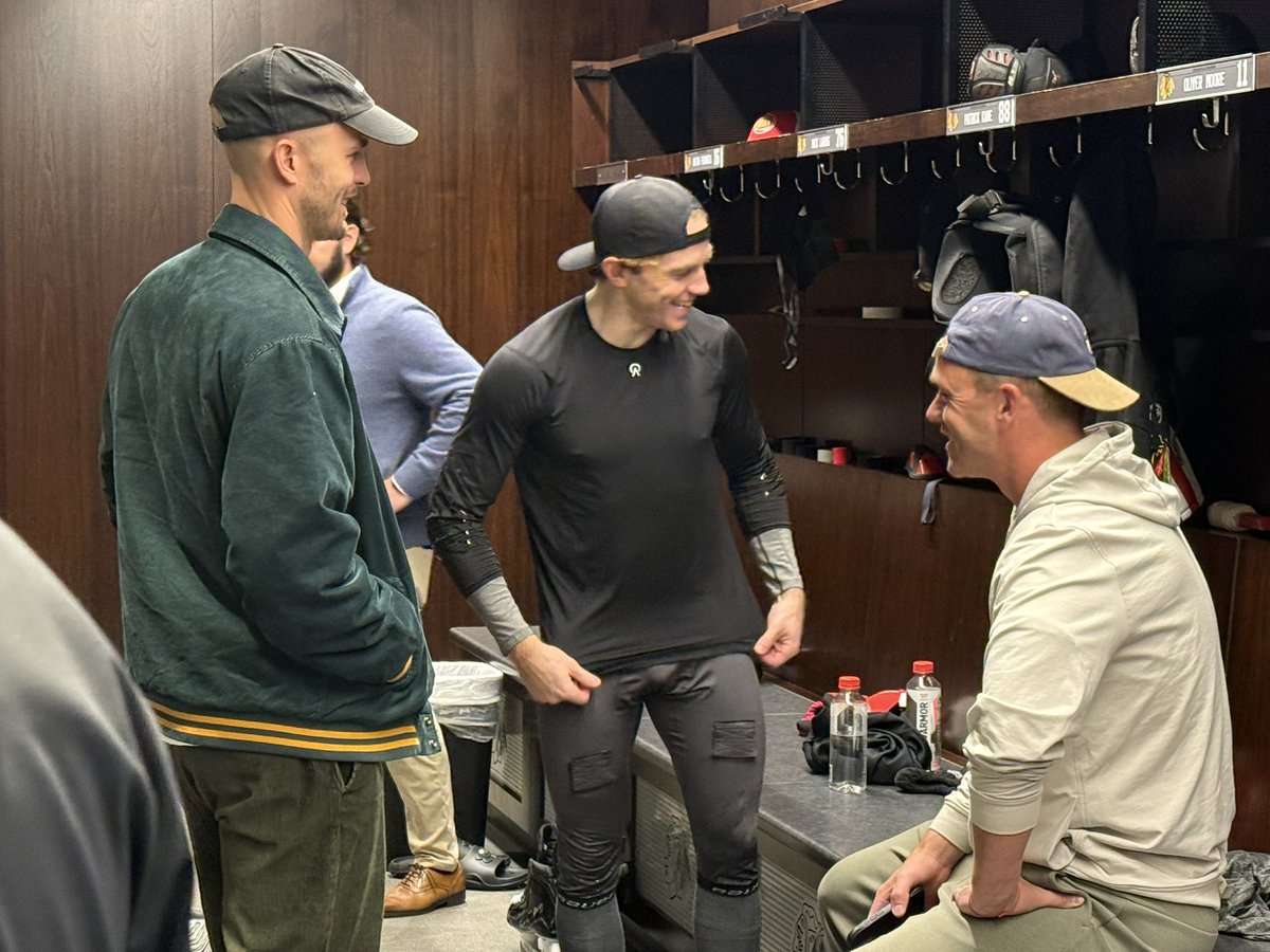 ByScottPowers's tweet photo. Patrick Kane, Jonathan Toews and Niklas Hjalmarsson back together again. https://t.co/yRYbiQf0mG