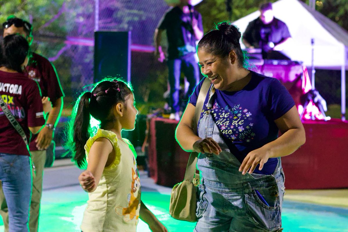 cepredey's tweet photo. ¡Ko’ox Bailongo llegó al parque Bodas de Plata, en Vergel III! 💃🏽

Disfrutamos de una tarde de música, baile y convivencia con la comunidad. Y esto apenas comienza… muy pronto estaremos cerca de tu colonia. 👀 https://t.co/ZTvuFhQadJ