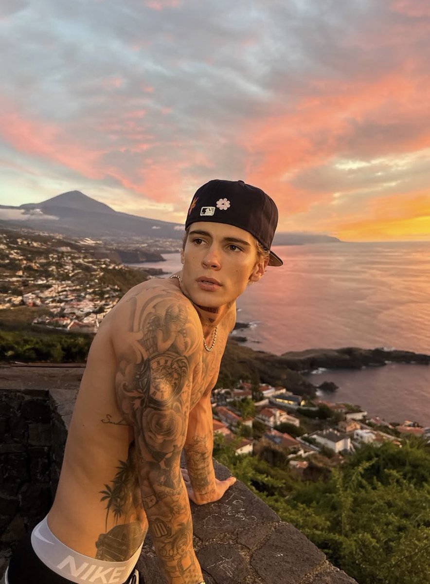 mattnoirx's tweet photo. ͏͏
͏ ͏͏ ͏ ͏
  ͏ ͏ ͏
͏ ͏͏ ͏ ͏
  ͏ ͏ ͏/    ☬   matteo 
            ー   𝗆𝖺𝖽𝖾 𝖺 𝗇𝖾𝗐  ..   𝓹icture ༒
       ⠀
⠀ https://t.co/QWtSGTYdfJ