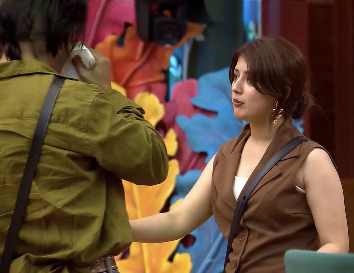 Arfudiariesz's tweet photo. Literally this made me cry😭❤️‍🩹

#QaziTouqeer #ArishfaKhan #BiggBoss20 https://t.co/JUo7QmvGCB
