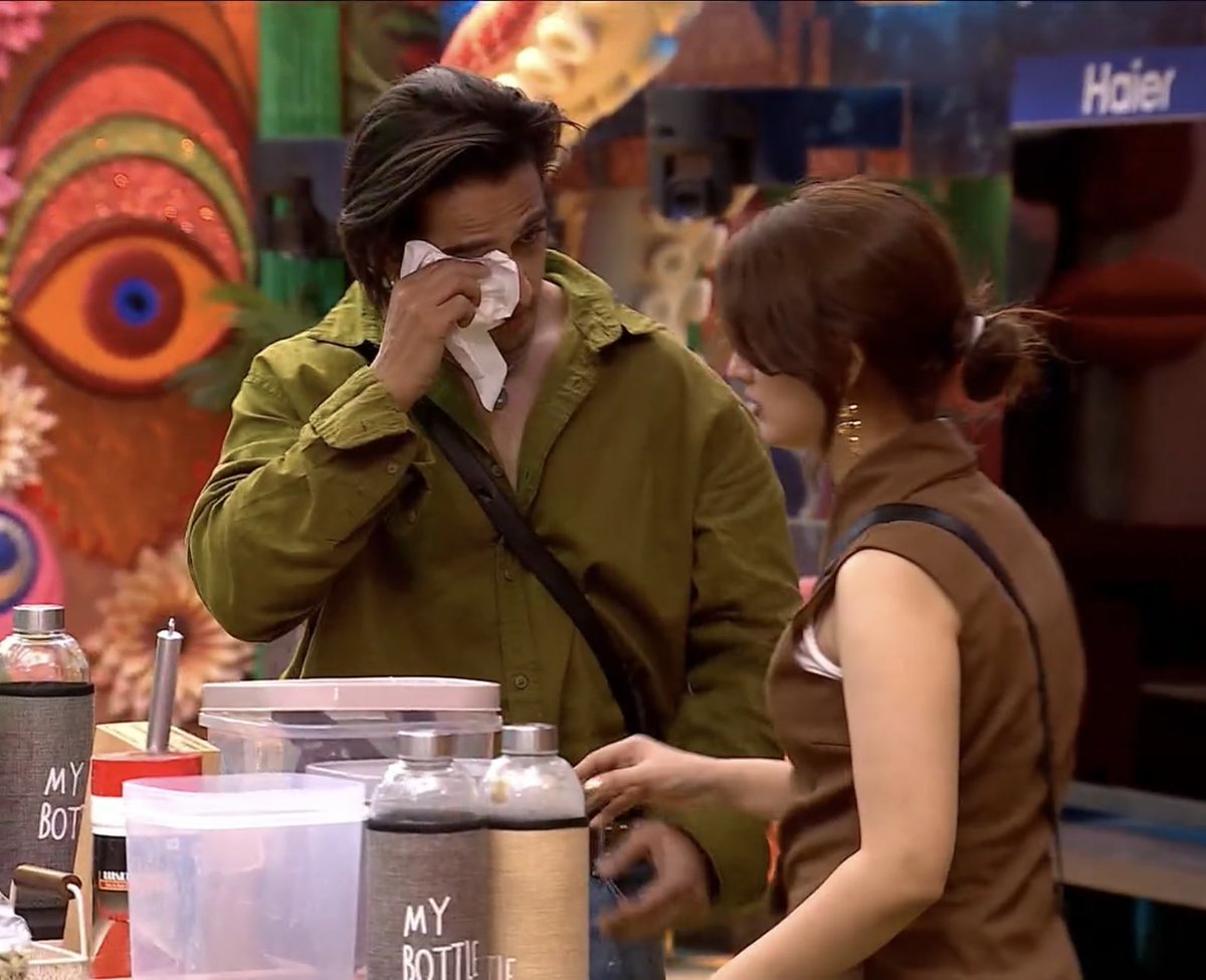 Arfudiariesz's tweet photo. Literally this made me cry😭❤️‍🩹

#QaziTouqeer #ArishfaKhan #BiggBoss20 https://t.co/JUo7QmvGCB
