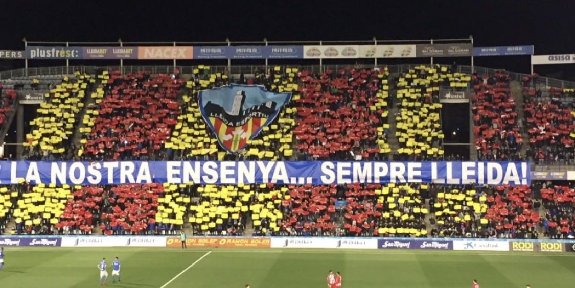 jasapsquehandit's tweet photo. Diumenge TOTHOM al #CAMPDESPORTS la casa del LLEIDA DE SEMPRE💙

#UELLEIDA
#LLEIDAESPORTIU
#LLEIDACF

LA NOSTRA ENSENYA… 
SEMPRE LLEIDA! ⬇️ https://t.co/fFI0NB3dLW
